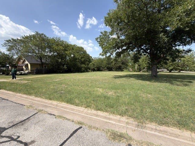 0.57 acres in McLennan County - photo 2