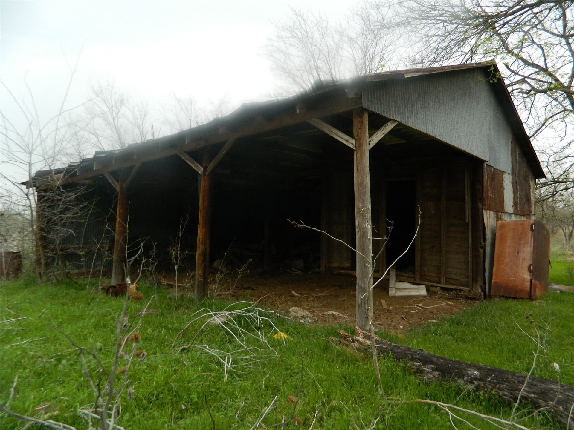 80.72 acres in Freestone County - photo 7