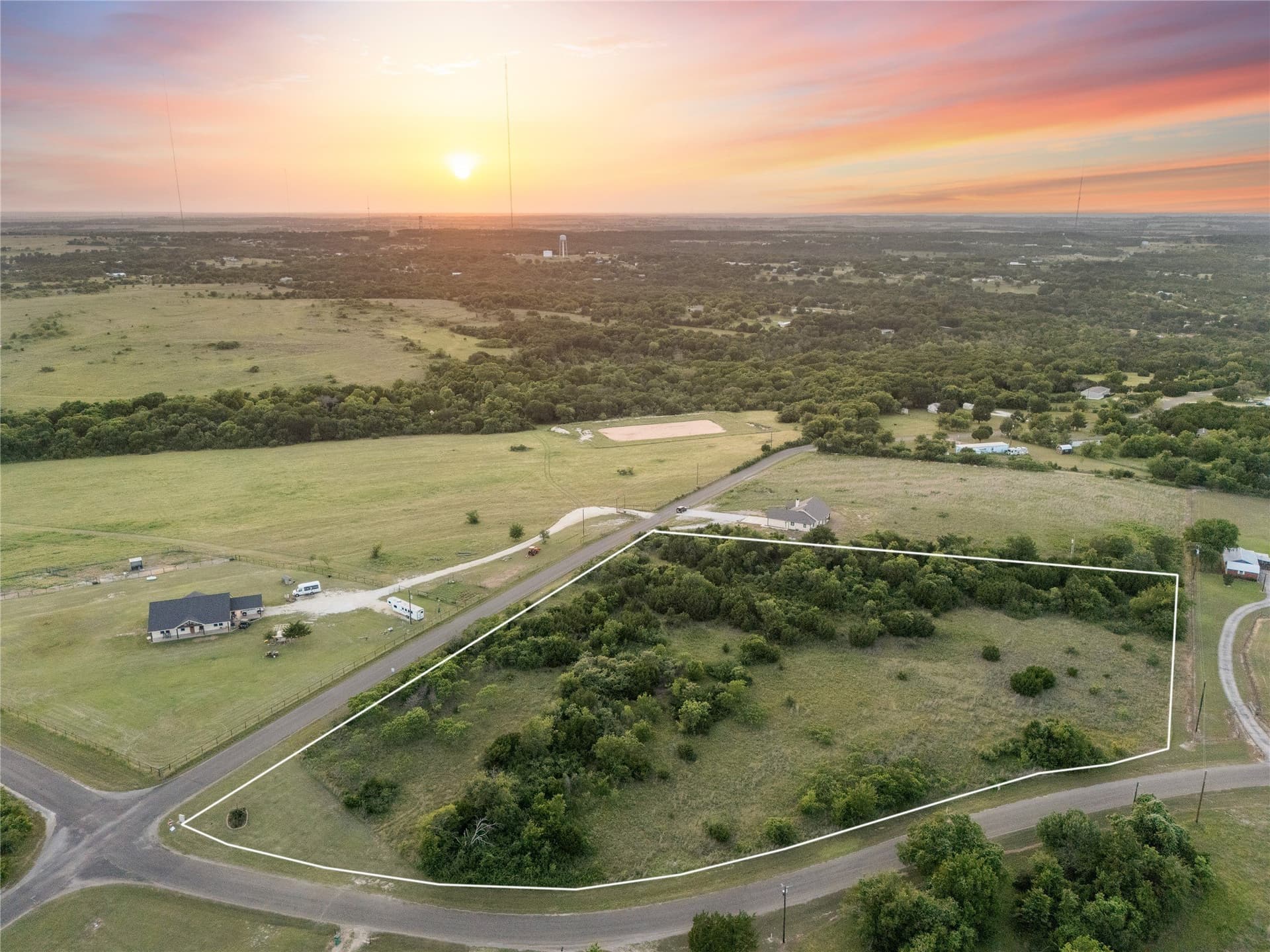 4.65 acres in McLennan County - photo 4