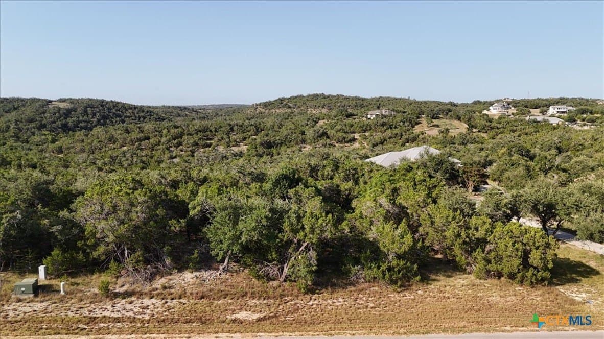 2.1 acres in Comal County gallery image 3