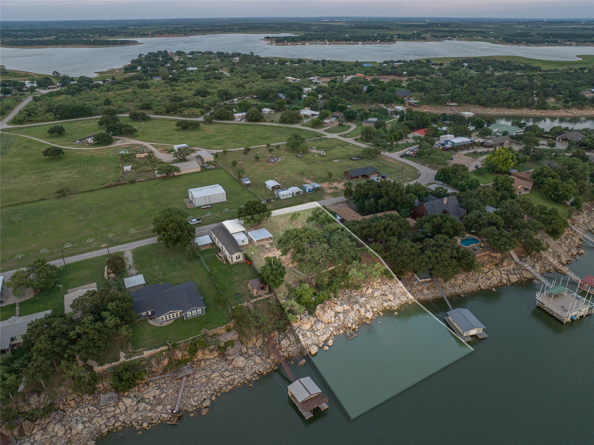 0.92 acres in Stephens County - photo 2