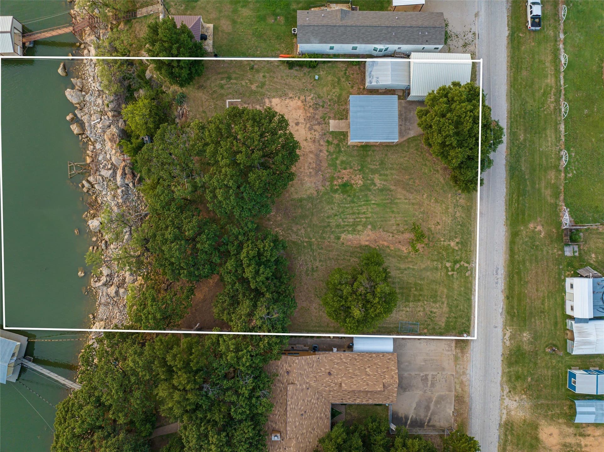 0.92 acres in Stephens County - photo 6