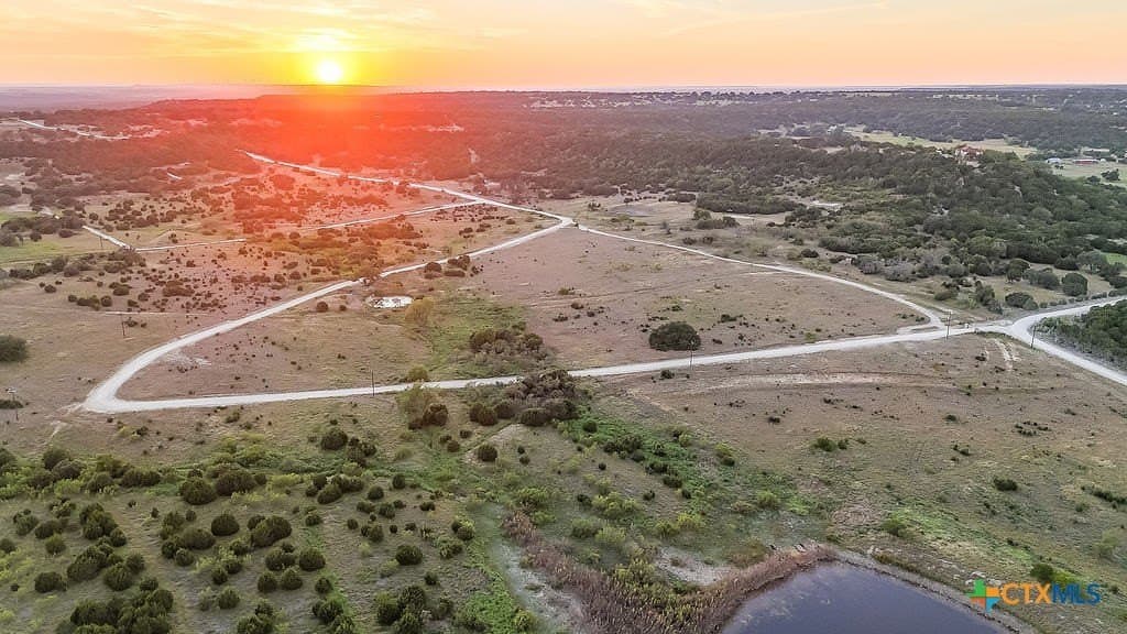 22.61 acres in Lampasas County