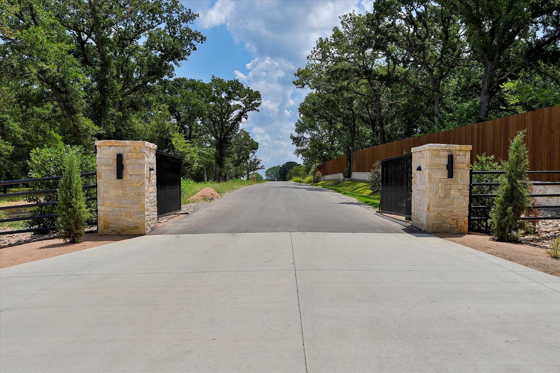 2 acres in Parker County gallery image 3