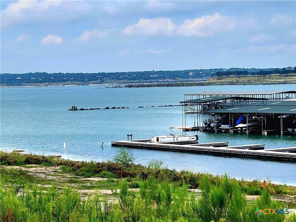 0.9 acres in Comal County - photo 5