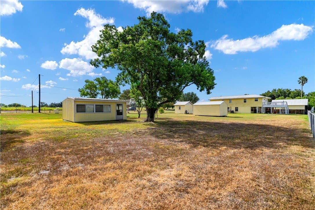36,090 acres in San Patricio County - photo 12
