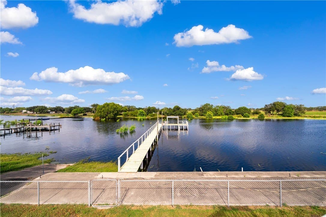36,090 acres in San Patricio County - photo 7