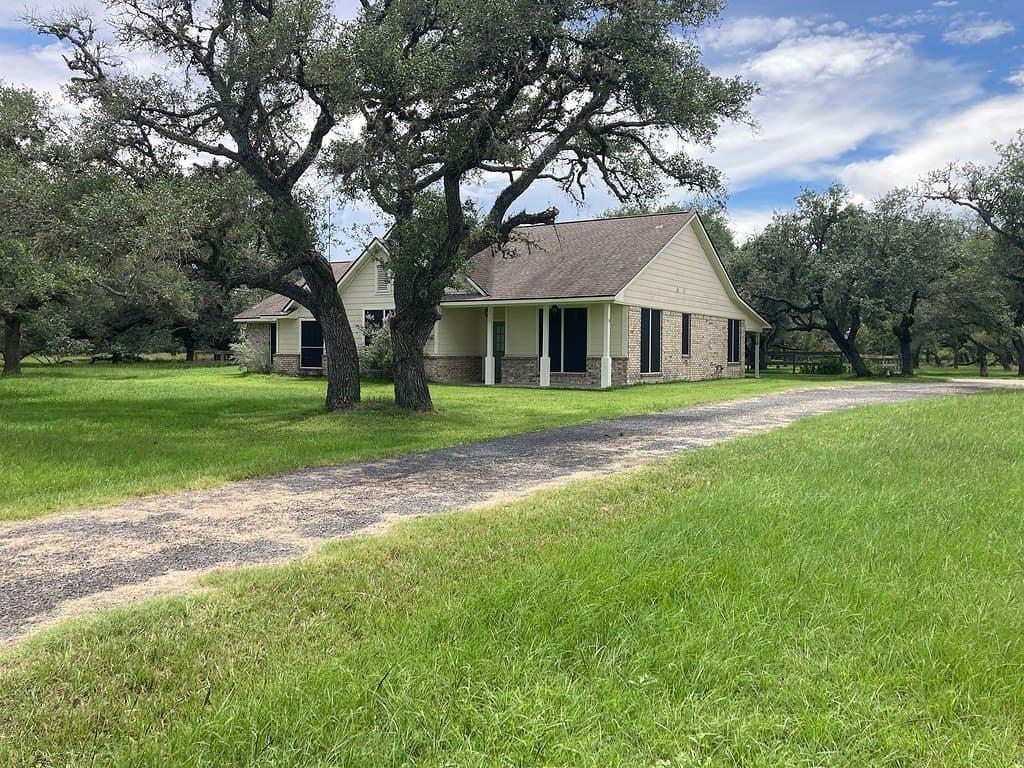 11.22 acres in Colorado County gallery image 2