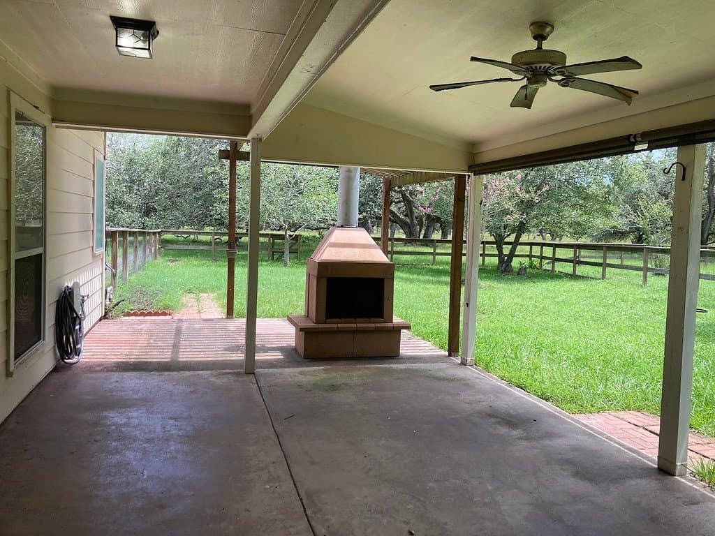 11.22 acres in Colorado County gallery image 4