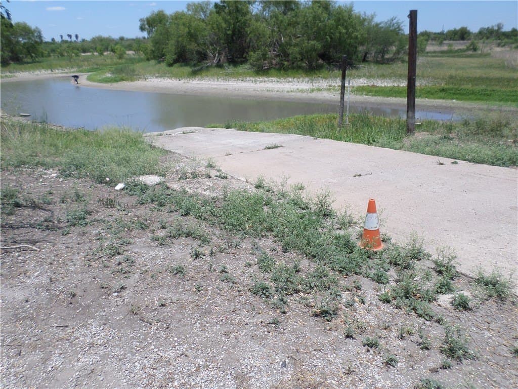0.47 acres in San Patricio County - photo 7