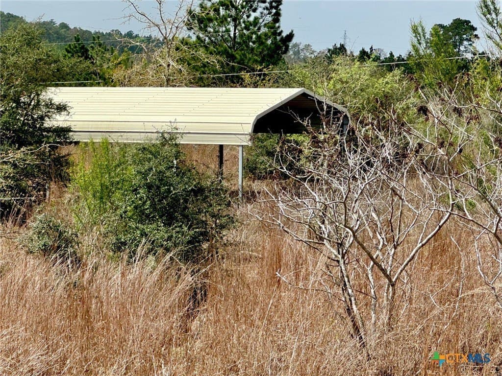 4.97 acres in Bastrop County - photo 7