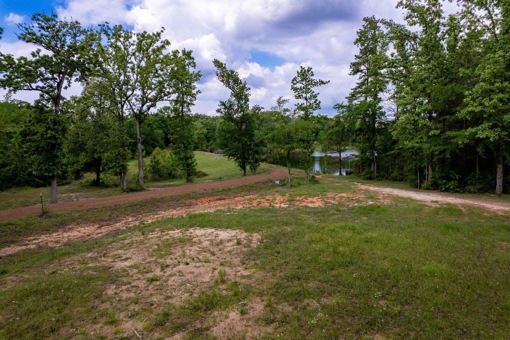 0.75 acres in ANDERSON County - photo 8