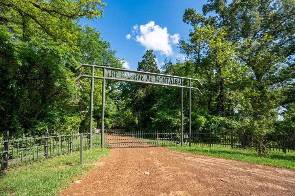 0.75 acres in ANDERSON County