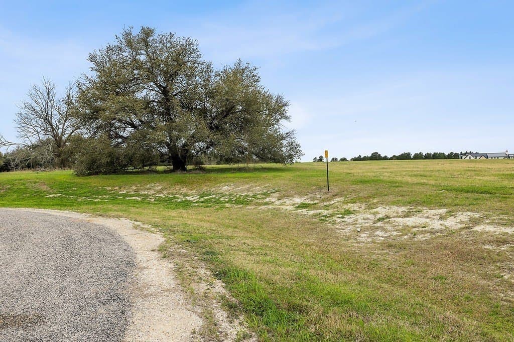 2 acres in Fayette County featured view