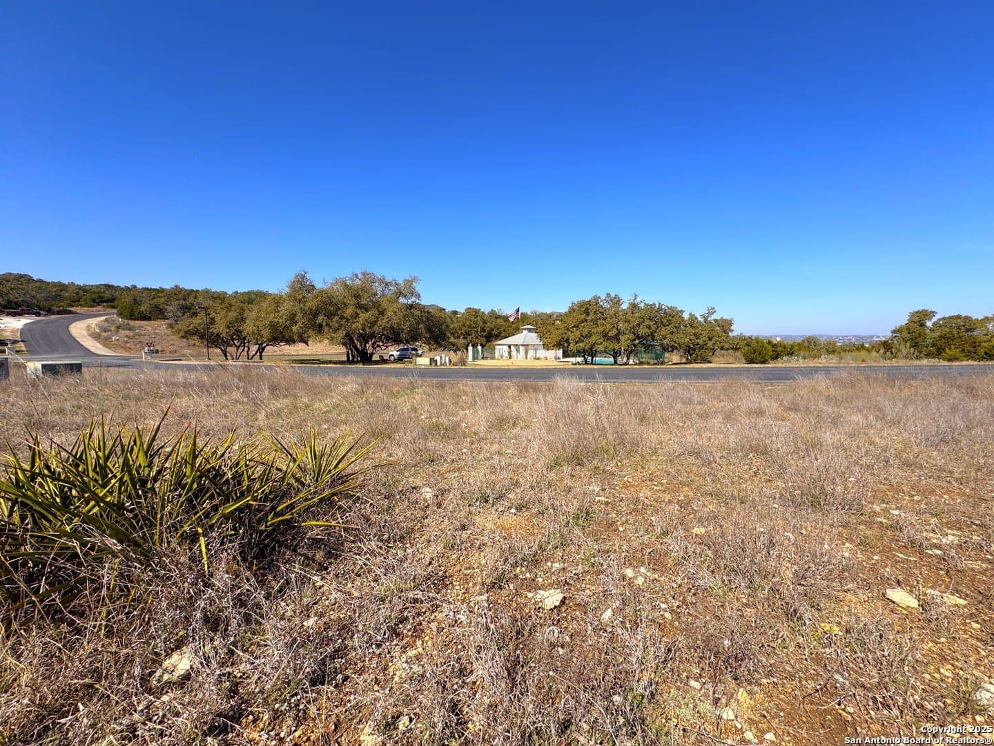 0.94 acres in Comal County - photo 12