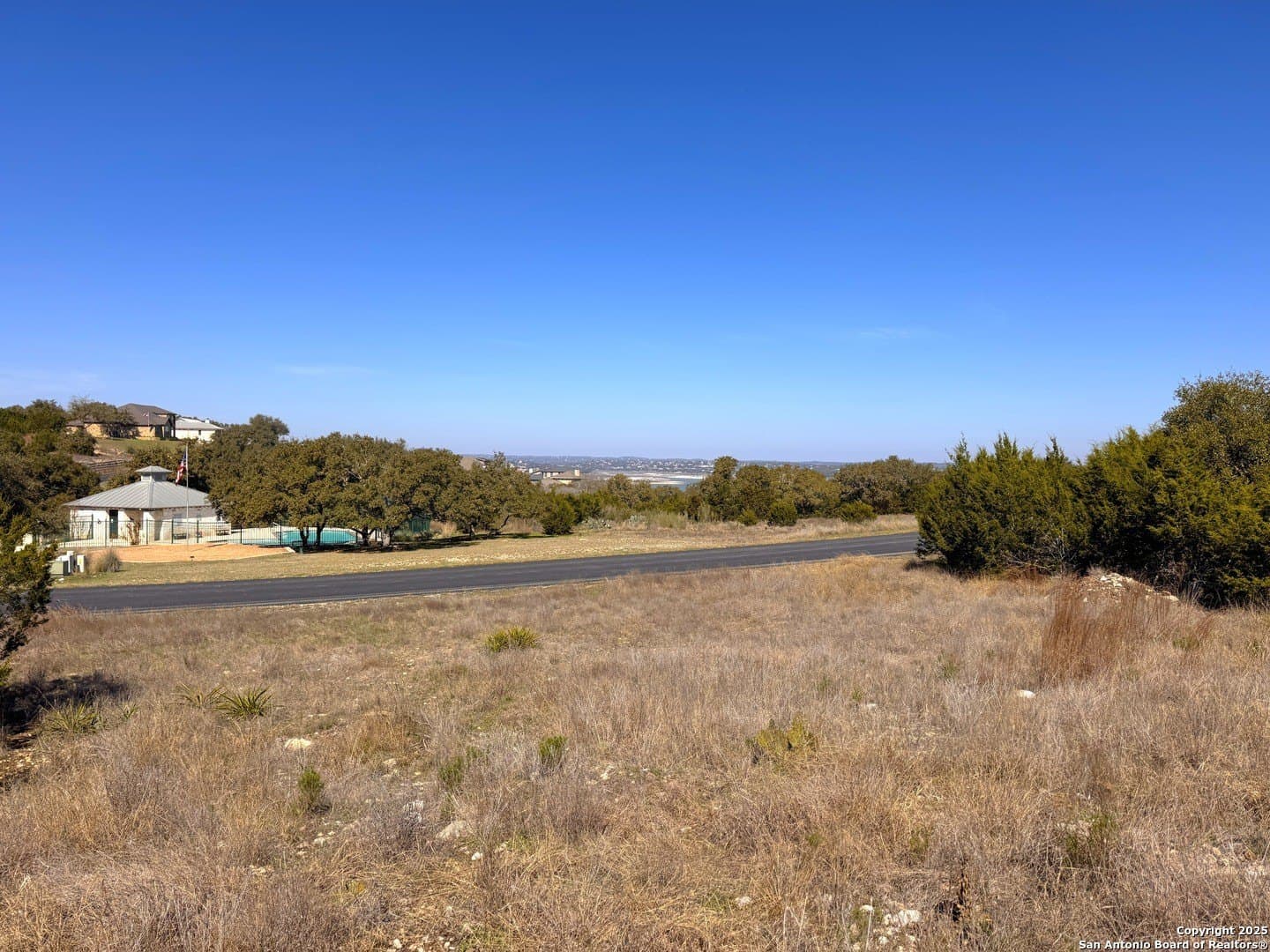 0.94 acres in Comal County - photo 15