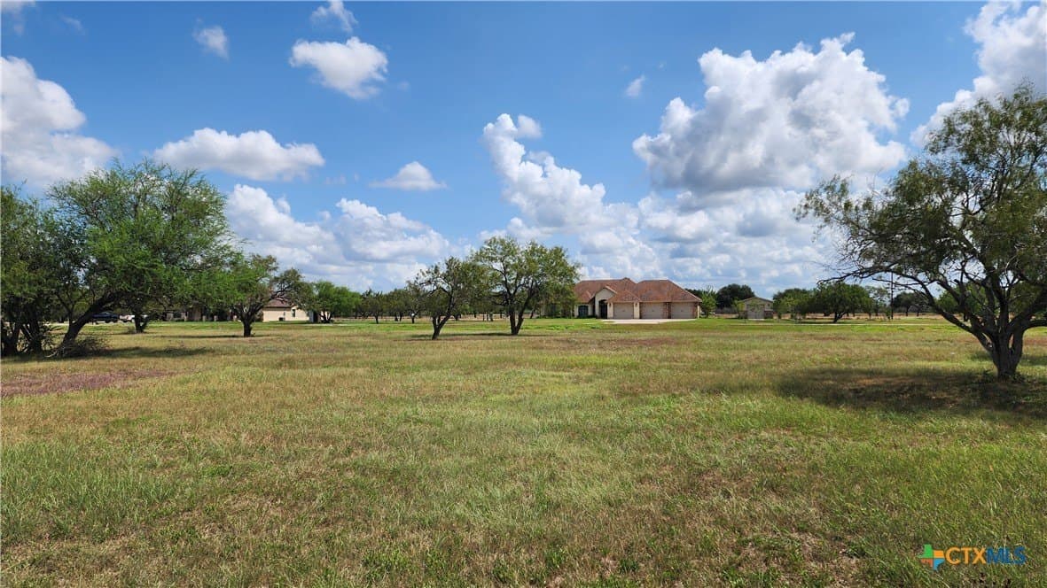 1.5 acres in Victoria County - photo 16