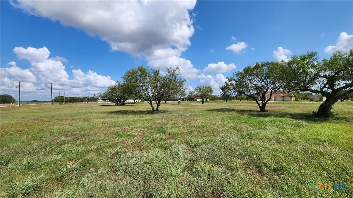1.5 acres in Victoria County - photo 19