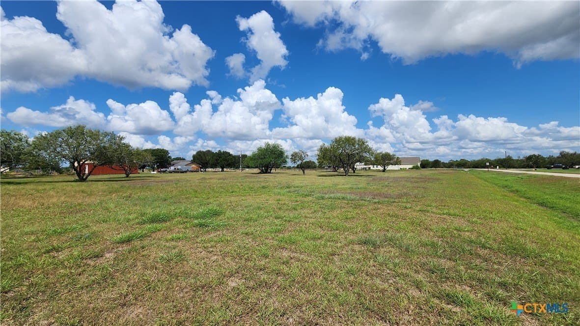 1.5 acres in Victoria County - photo 24
