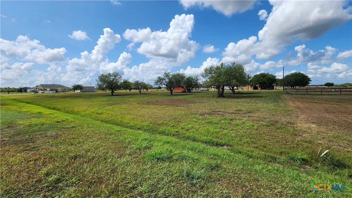 1.5 acres in Victoria County - photo 6