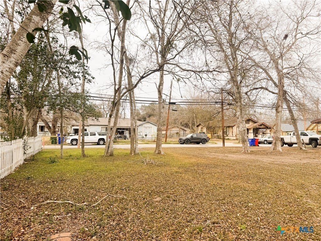 0.14 acres in Gonzales County - photo 8