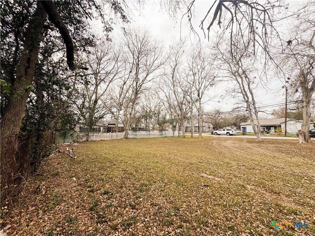 0.14 acres in Gonzales County - photo 10
