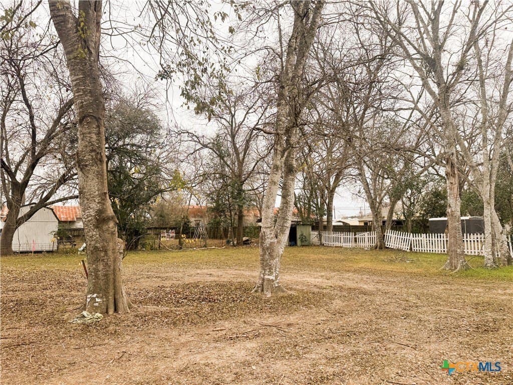 0.14 acres in Gonzales County featured view