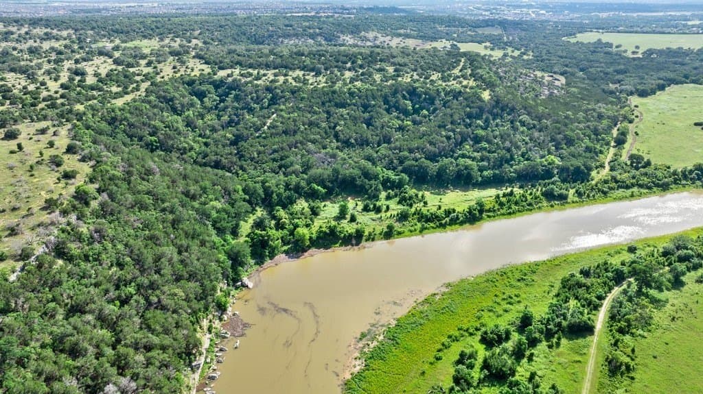 615 acres in Williamson County - photo 11