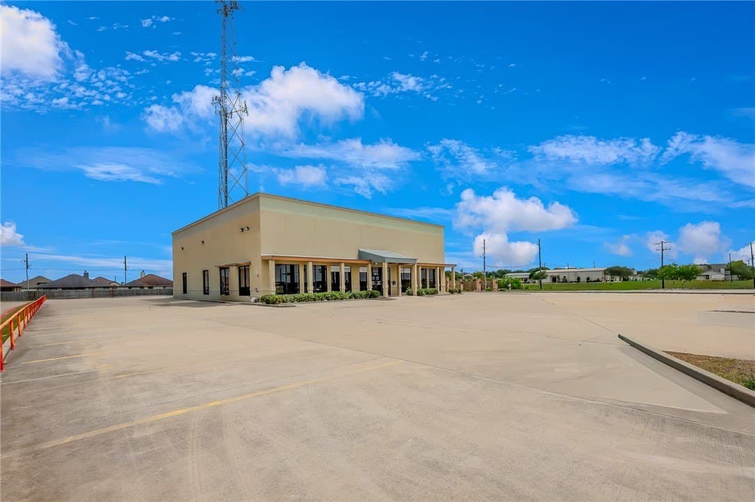 42,994 acres in Nueces County - photo 2