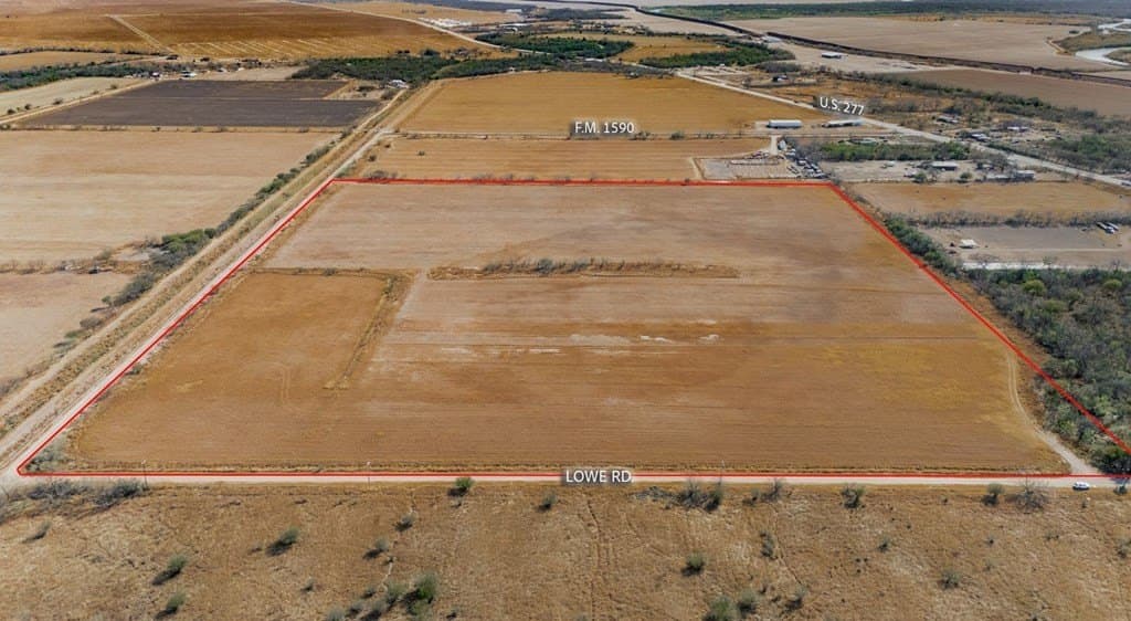 36 acres in Maverick County gallery image 3