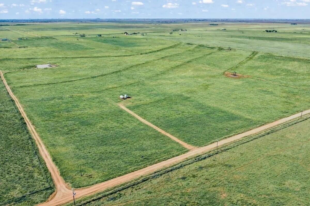 11 acres in Lubbock County - photo 8