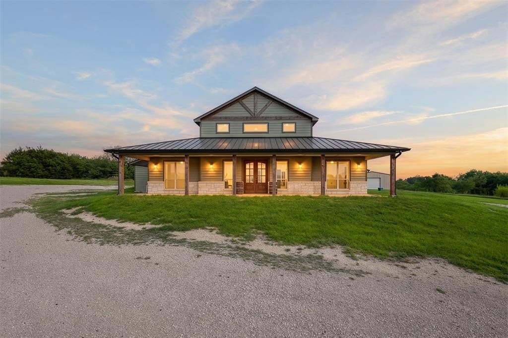 12.44 acres in Ellis County