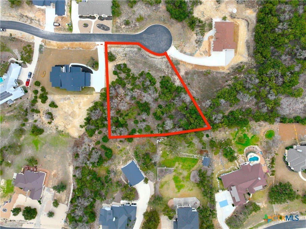 1.01 acres in Comal County gallery image 2