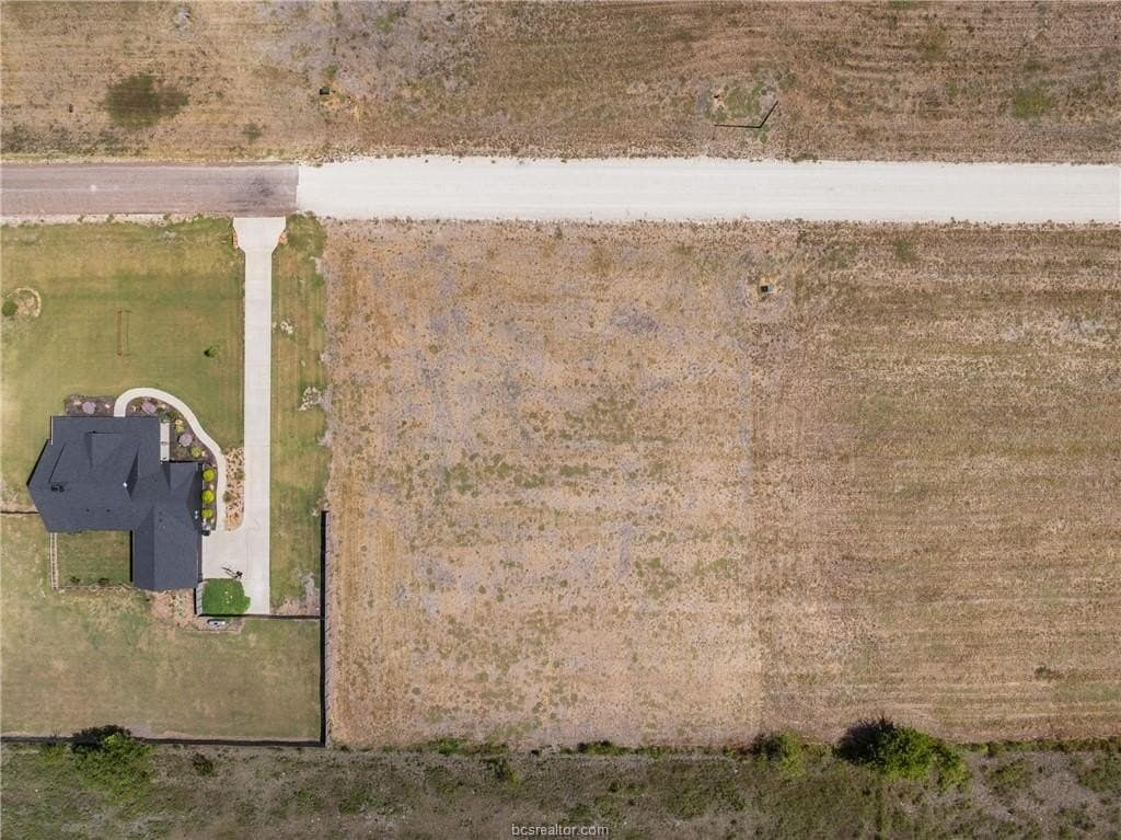 1.04 acres in Burleson County - photo 4