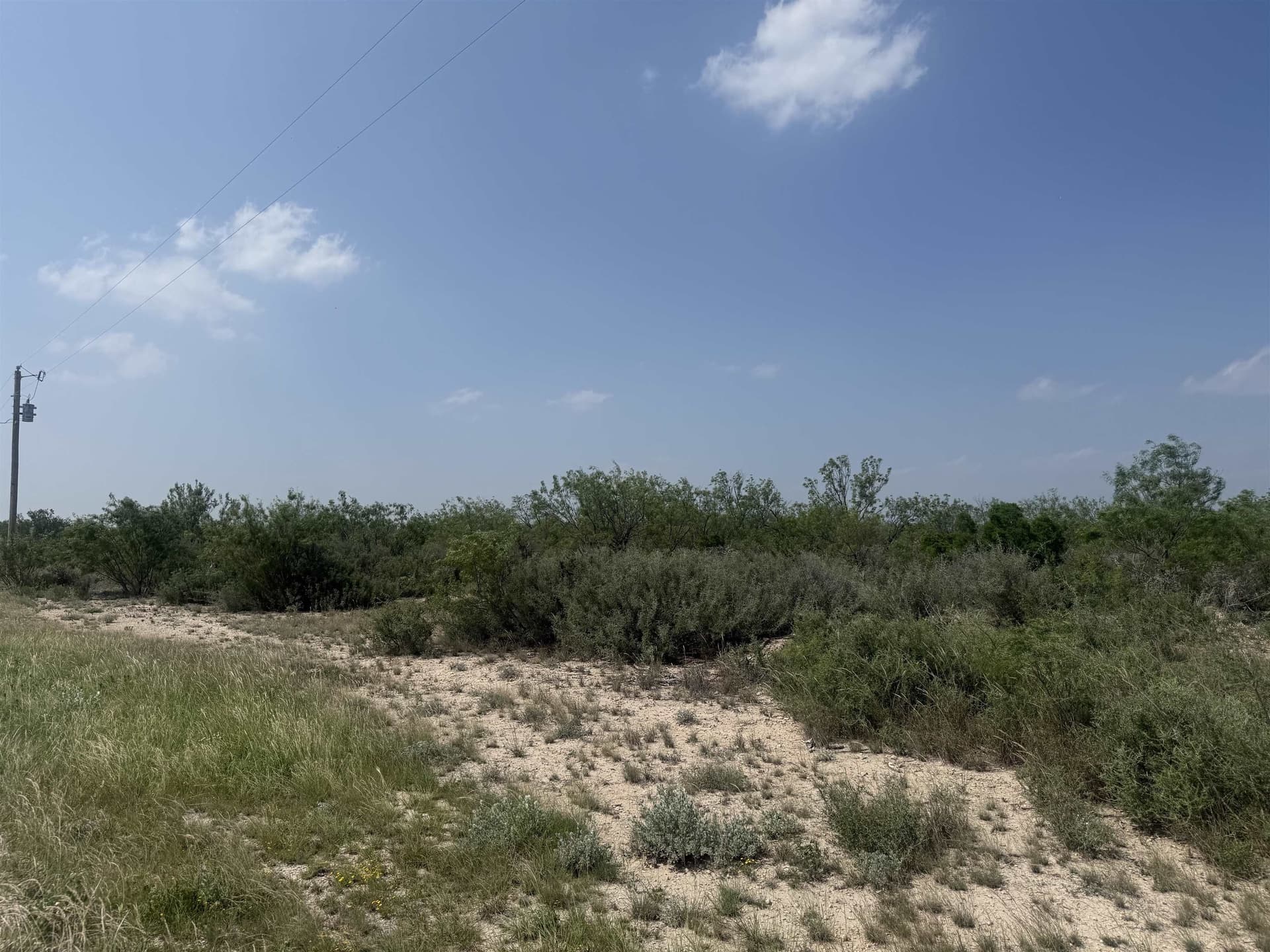 10.52 acres in Kinney County gallery image 2