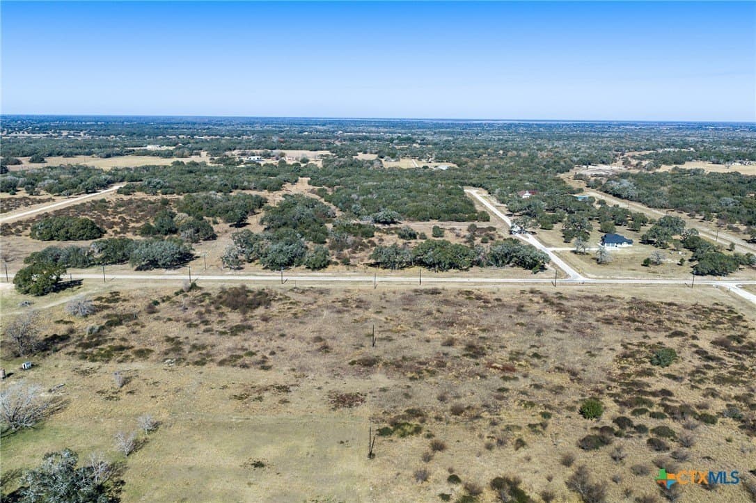 9.69 acres in Victoria County gallery image 4