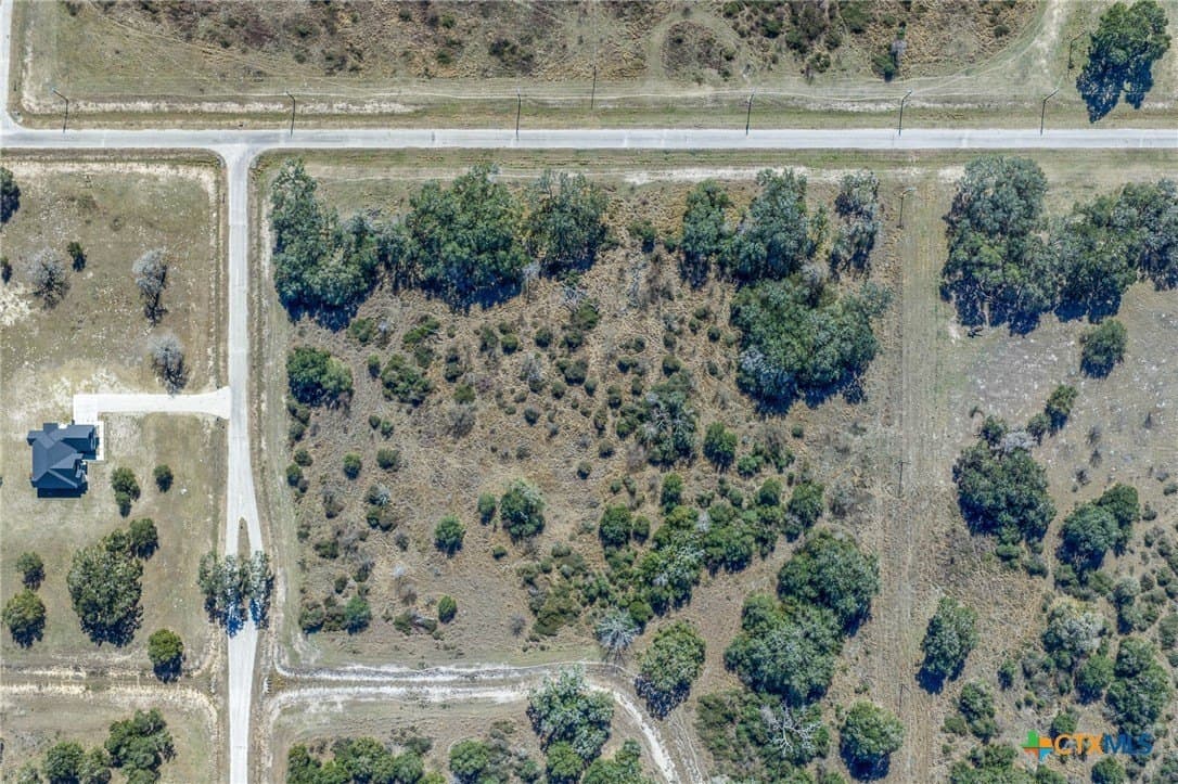9.69 acres in Victoria County gallery image 3