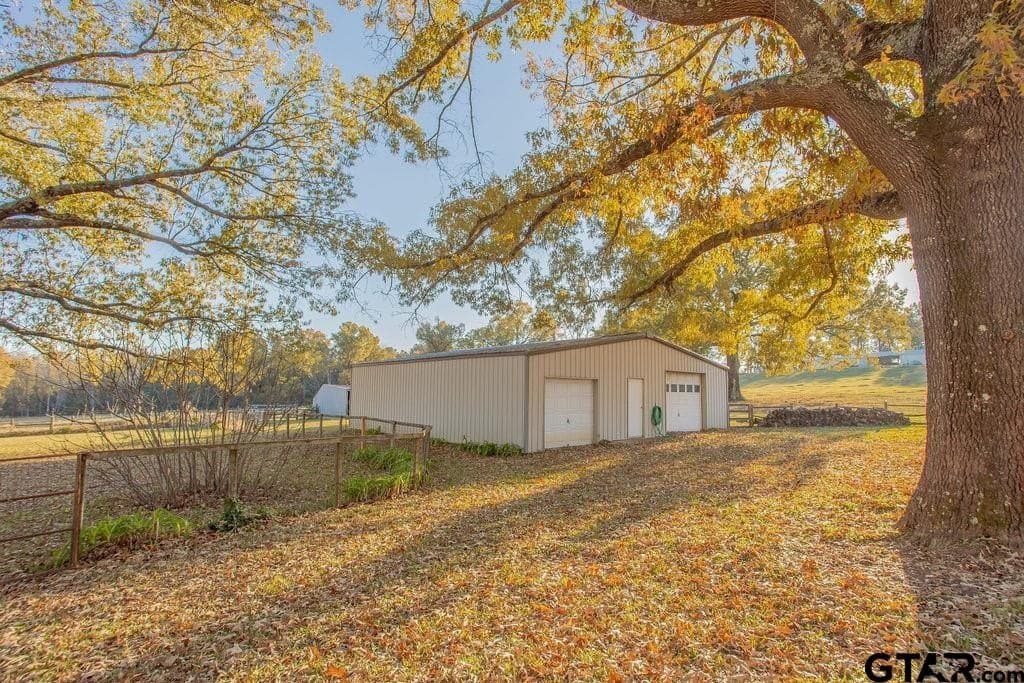 19.55 acres in Smith County - photo 12