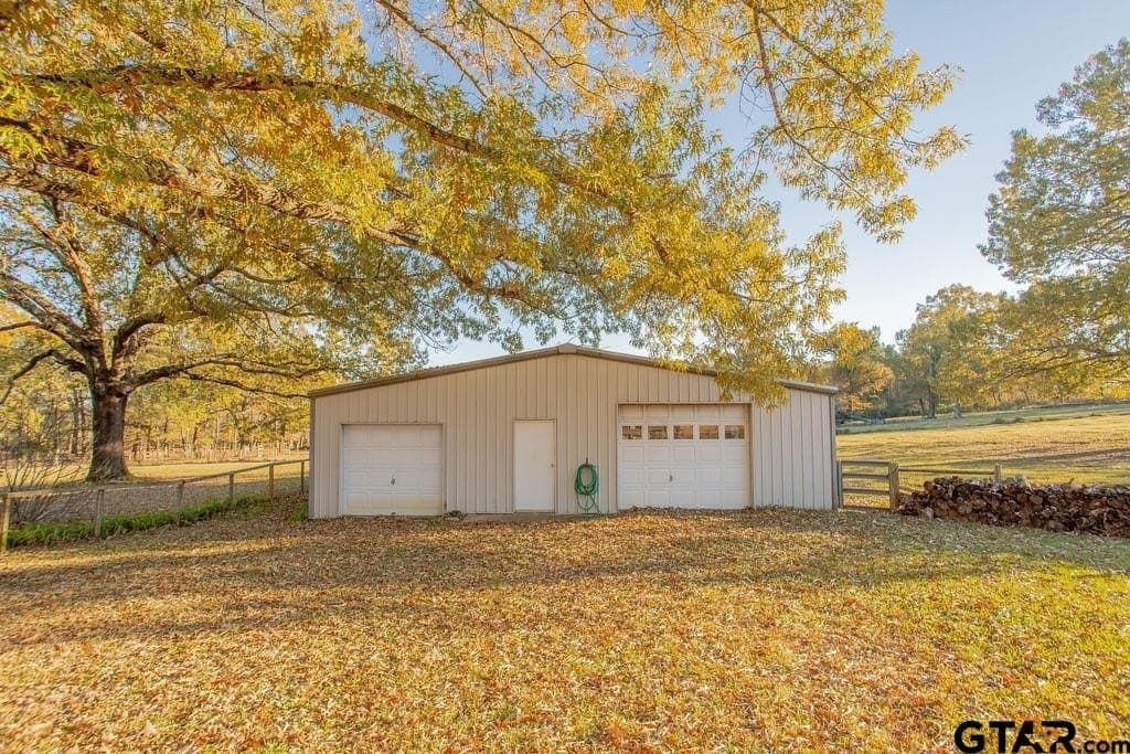 19.55 acres in Smith County - photo 15