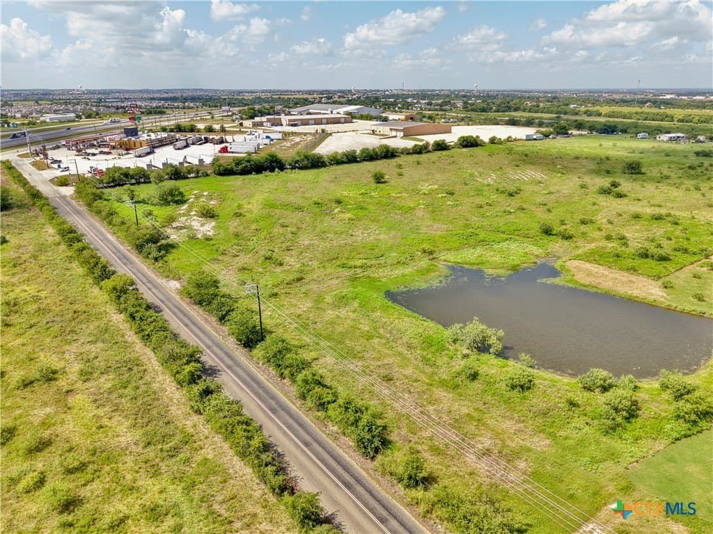 10 acres in Williamson County gallery image 3