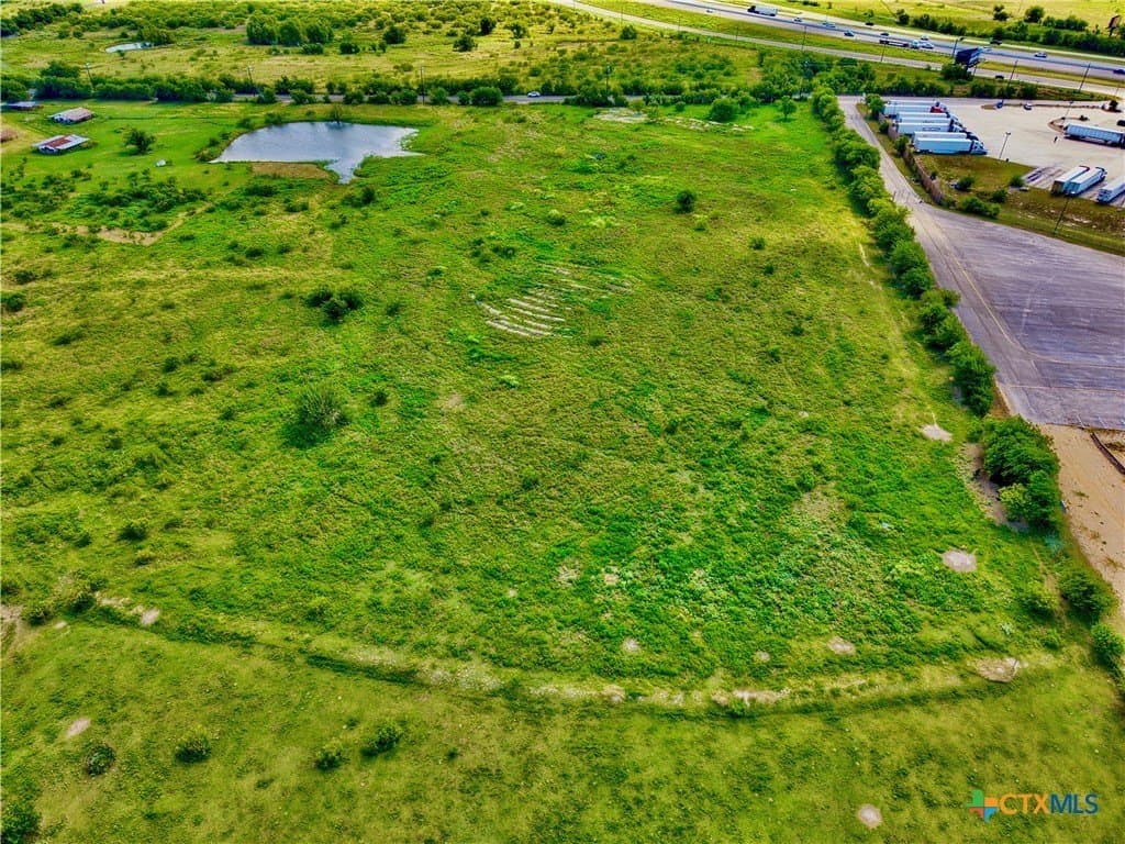 10 acres in Williamson County gallery image 4