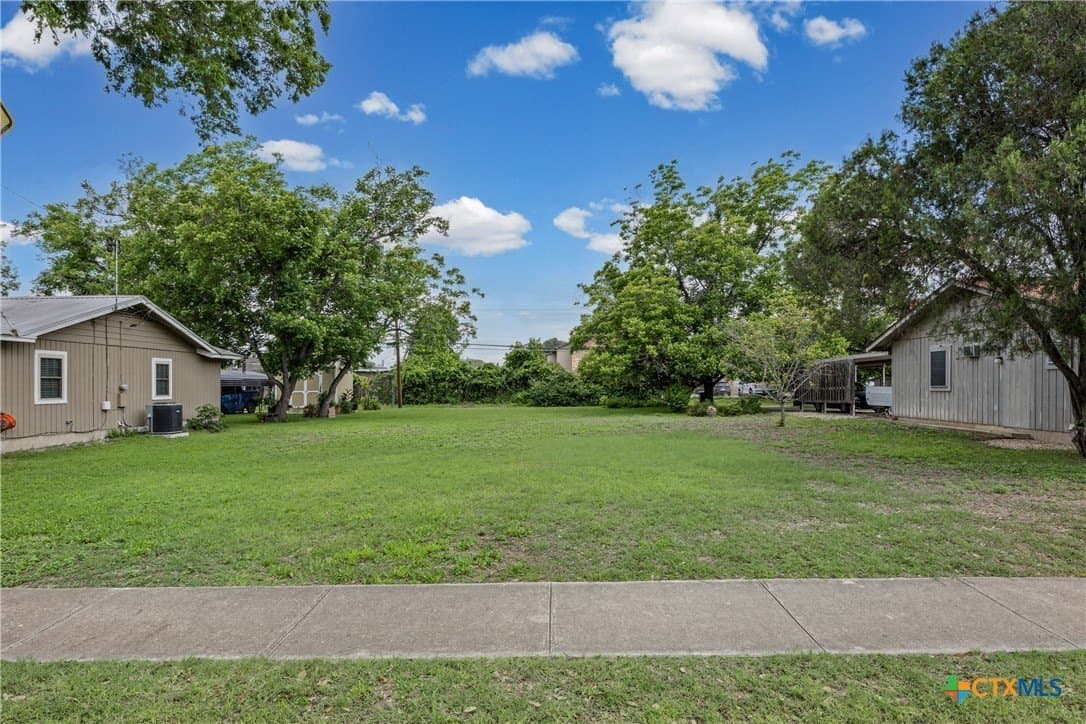 0.19 acres in Hays County gallery image 2
