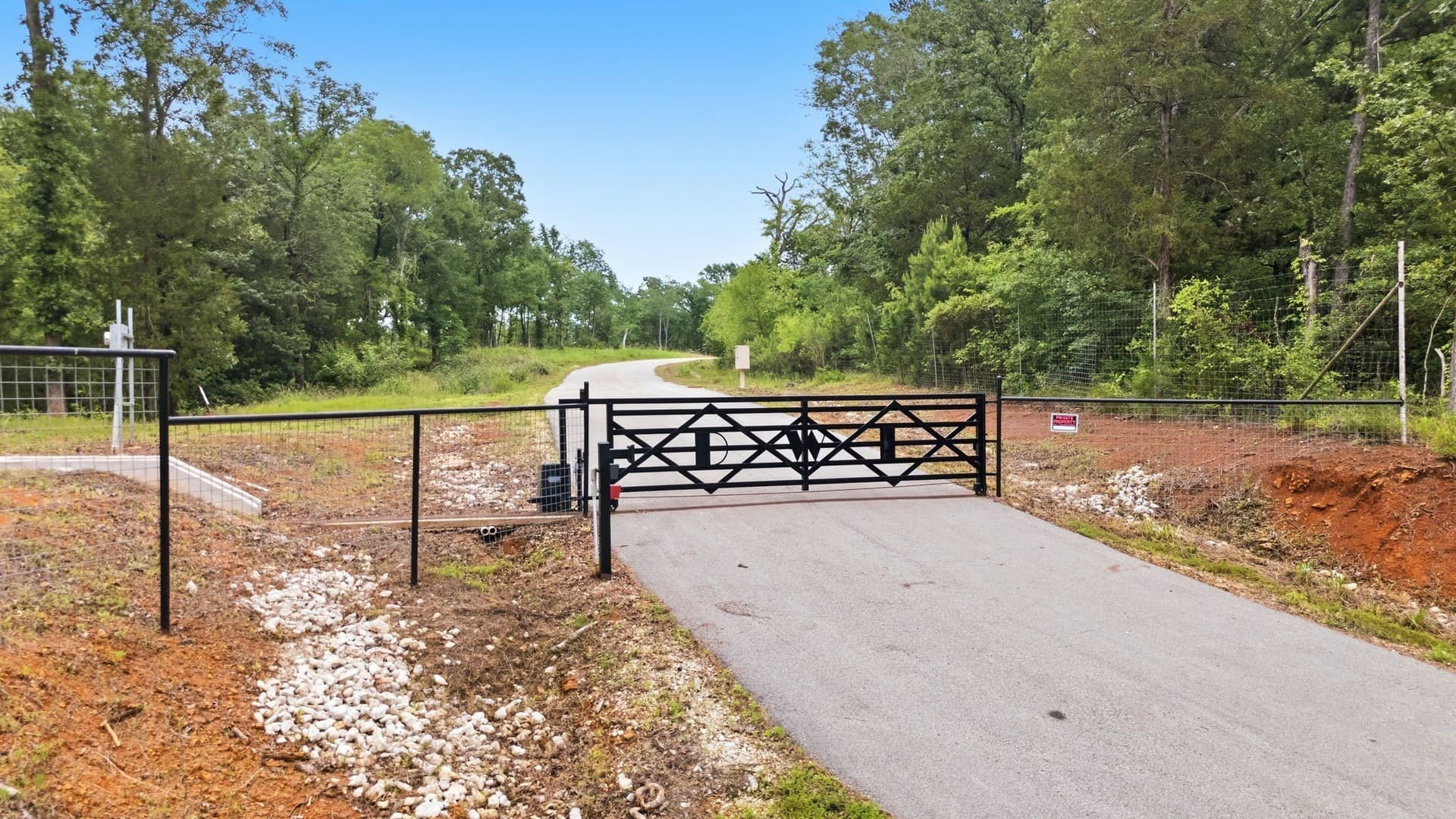 9.35 acres in Anderson County gallery image 2