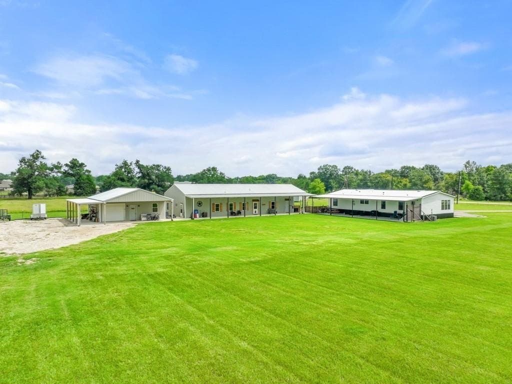 16 acres in Rains County