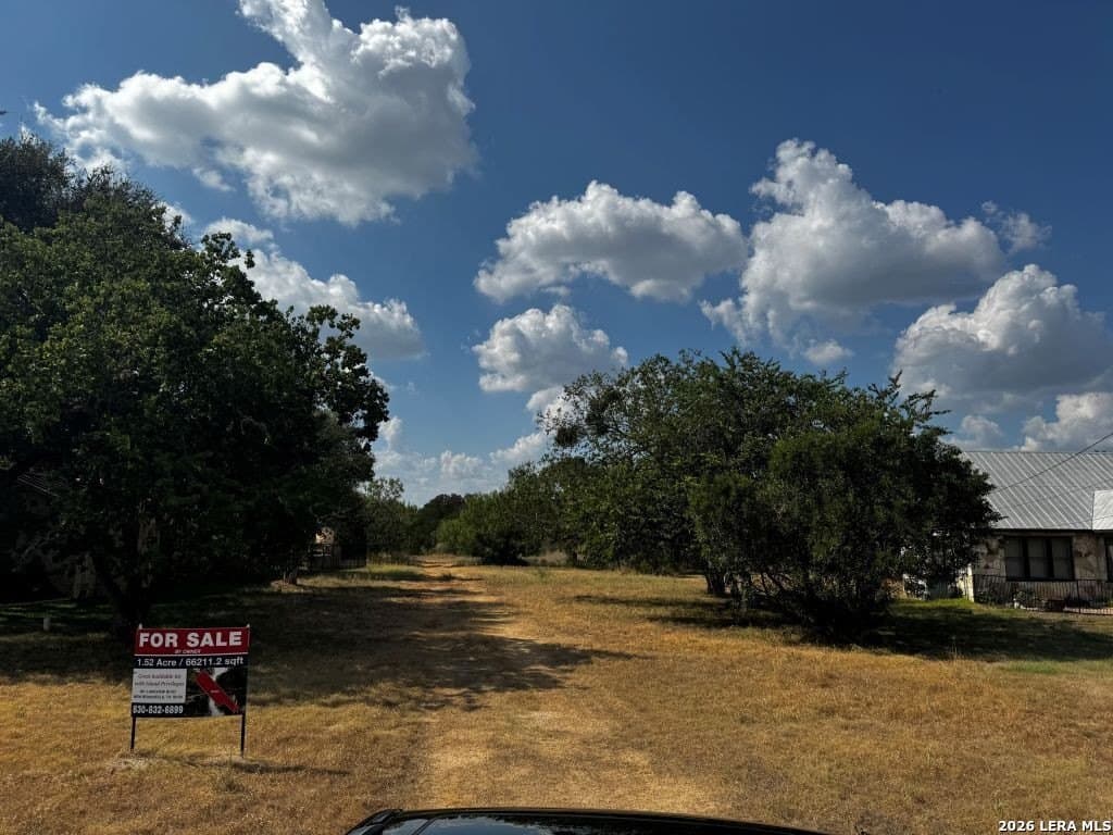 1.52 acres in Comal County - photo 4