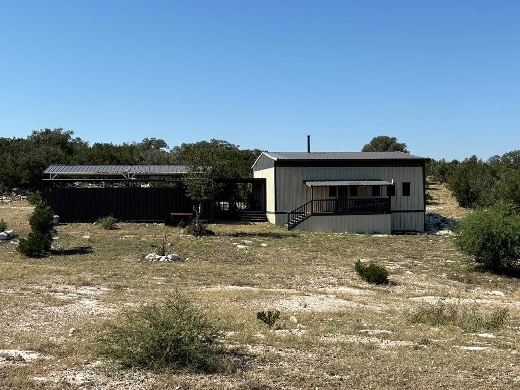 72 acres in Edwards County