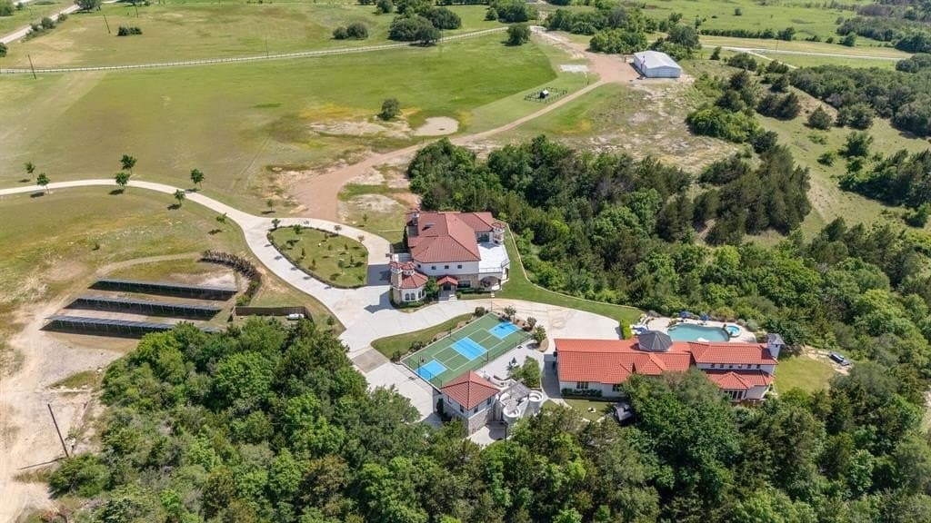 25 acres in Wise County