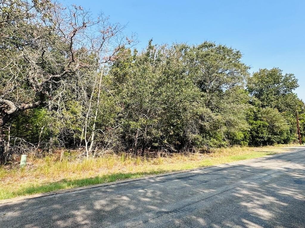 2.18 acres in Henderson County