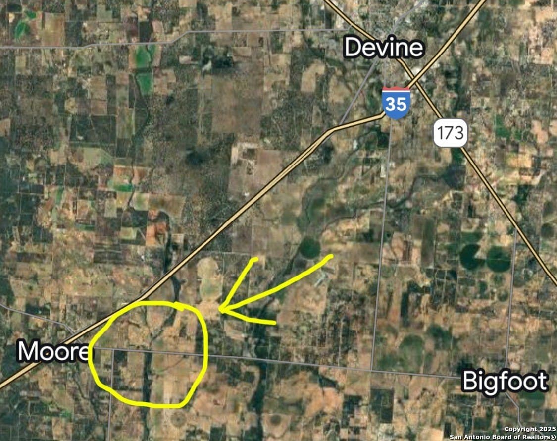 1.23 acres in Frio County