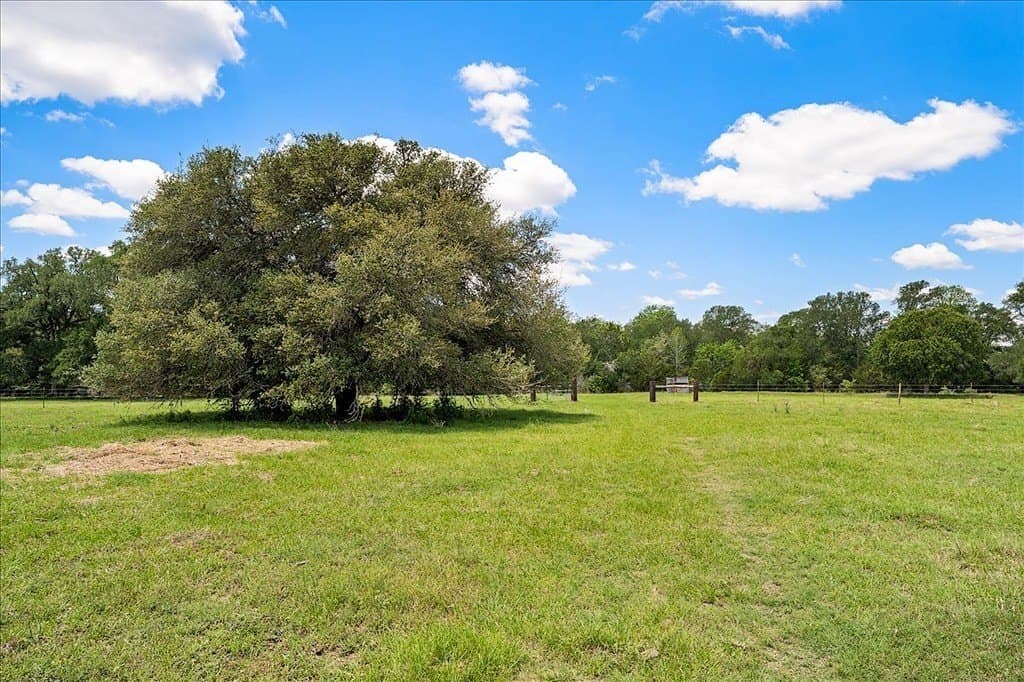 100.82 acres in Fayette County - photo 8